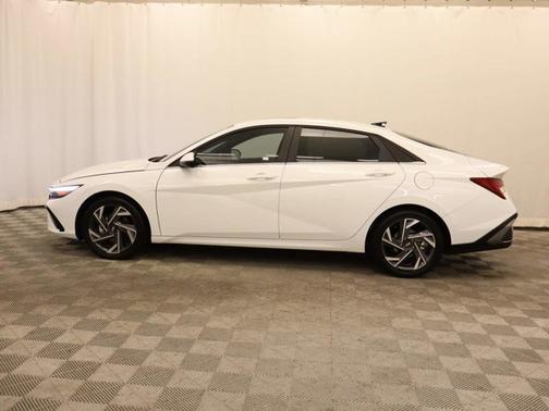 2025 Hyundai ELANTRA HEV Limited