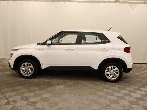 2025 Hyundai VENUE SE