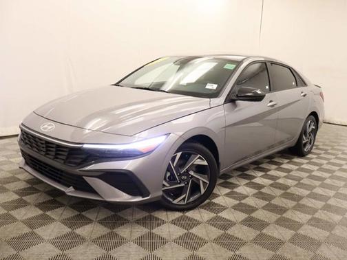 2025 Hyundai ELANTRA HEV SEL Sport