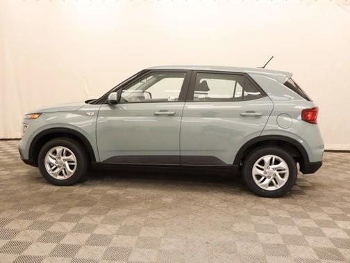 2025 Hyundai VENUE SE