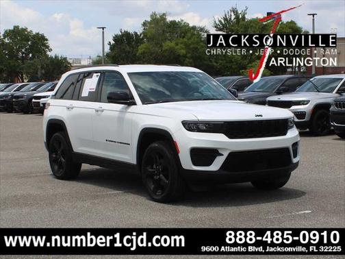2022 Jeep Grand Cherokee Altitude 4x2