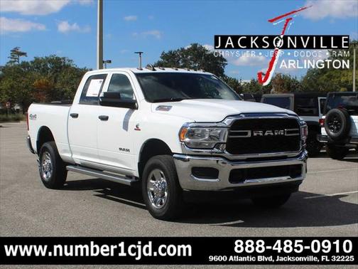 2022 RAM 2500 Tradesman Crew Cab 4x4 64' Box