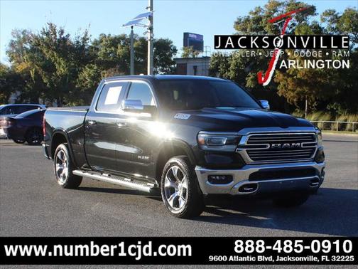 2022 RAM 1500 Laramie Crew Cab 4x4 64' Box