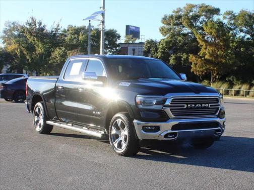 2022 RAM 1500 Laramie Crew Cab 4x4 64' Box