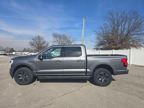 2025 Ford F-150 Lightning Flash