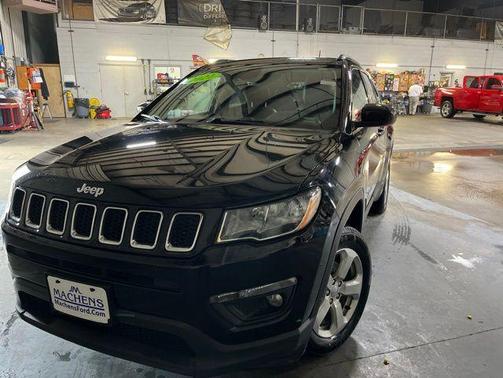 Diamond Black 2021 Jeep Compass Latitude