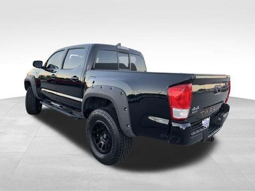 2017 Toyota Tacoma SR