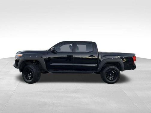 2017 Toyota Tacoma SR