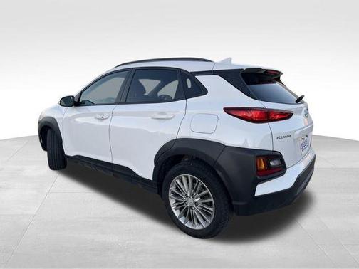 2021 Hyundai KONA SEL Plus