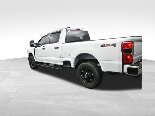 Oxford White 2024 Ford F-250 XL