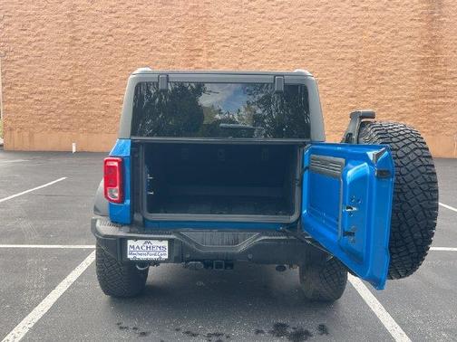 Velocity Blue Metallic 2024 Ford Bronco Black Diamond