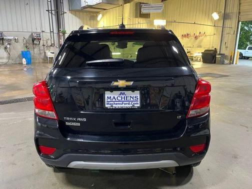 Mosaic Black Metallic 2017 Chevrolet Trax LT