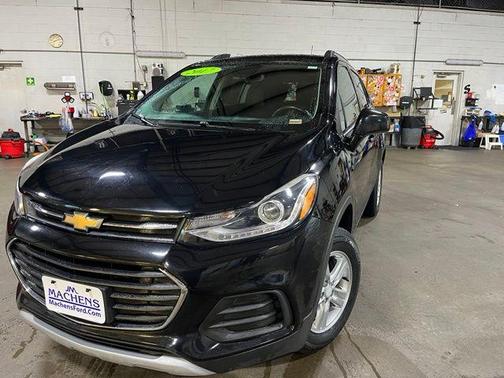 Mosaic Black Metallic 2017 Chevrolet Trax LT