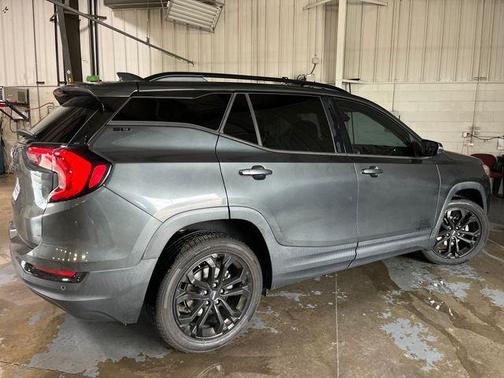 Graphite Gray Metallic 2020 GMC Terrain SLT
