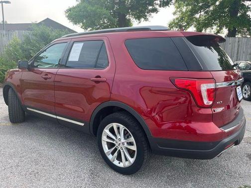 Ruby Red Metallic 2018 Ford Explorer XLT