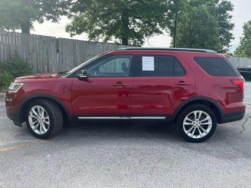 Ruby Red Metallic 2018 Ford Explorer XLT