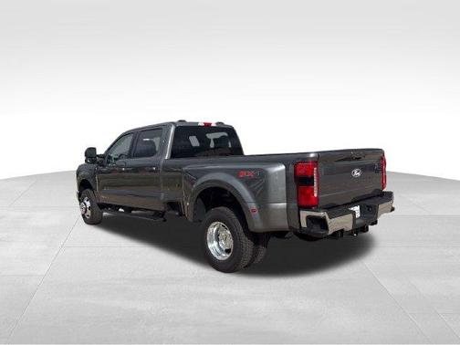 Gray Metallic 2027 Ford F-350 XLT