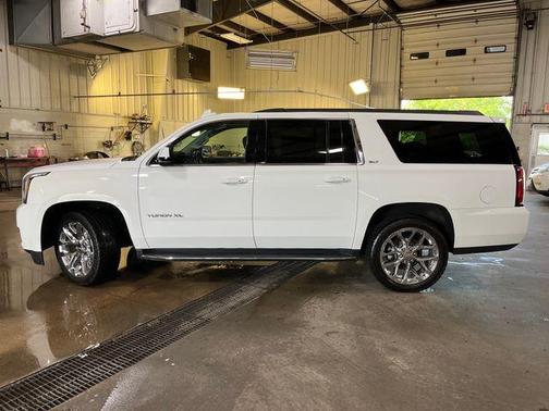 Summit White 2020 GMC Yukon XL SLT