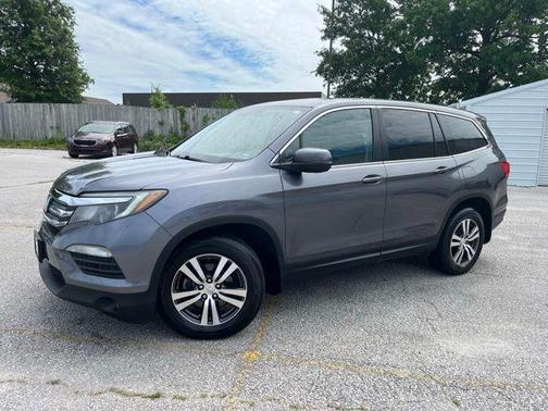 Modern Steel Metallic 2018 Honda Pilot EX-L w/ Navigation