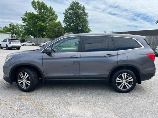 Modern Steel Metallic 2018 Honda Pilot EX-L w/ Navigation