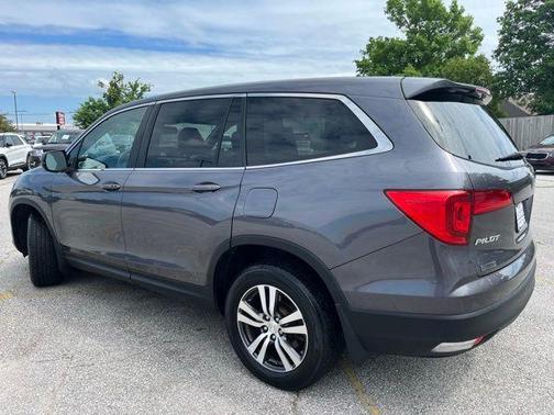 Modern Steel Metallic 2018 Honda Pilot EX-L w/ Navigation