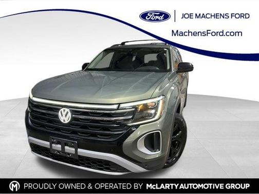Avocado Green 2024 Volkswagen Atlas 2.0T Peak Edition SE w/Technology