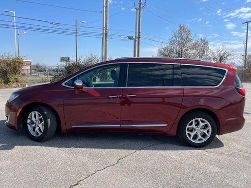 Velvet Red Pearlcoat 2020 Chrysler Pacifica Limited