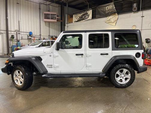 Bright White Clearcoat 2019 Jeep Wrangler Unlimited Sport
