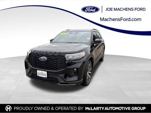 Black Metallic 2025 Ford Explorer ST-Line