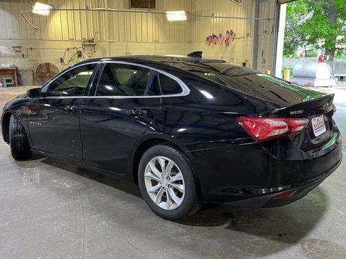 Mosaic Black Metallic 2019 Chevrolet Malibu LT