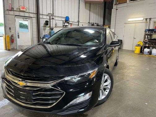 Mosaic Black Metallic 2019 Chevrolet Malibu LT