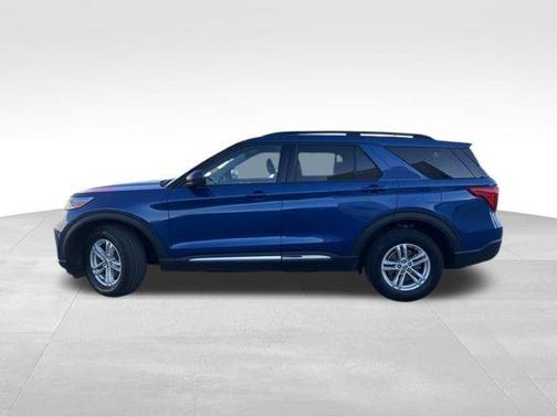 Atlas Blue Metallic 2022 Ford Explorer XLT