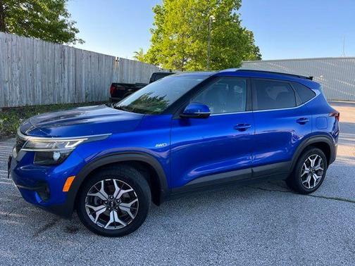Neptune Blue 2021 Kia Seltos EX