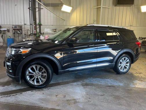 Black Metallic 2021 Ford Explorer Limited