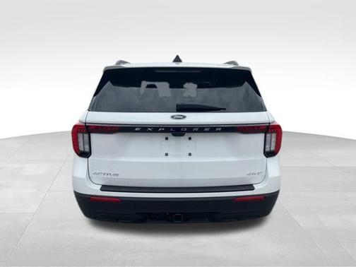 White Metallic 2025 Ford Explorer Active