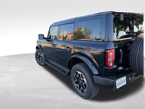 Shadow Black 2026 Ford Bronco Outer Banks