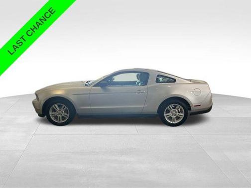 2010 Ford Mustang V6