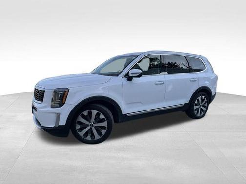 Glacial White Pearl 2022 Kia Telluride S