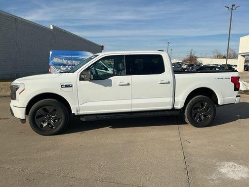 2025 Ford F-150 Lightning Flash