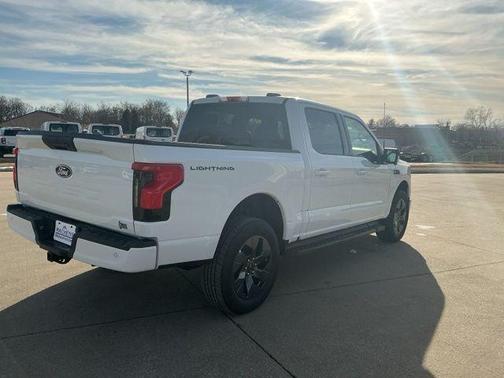 2025 Ford F-150 Lightning Flash