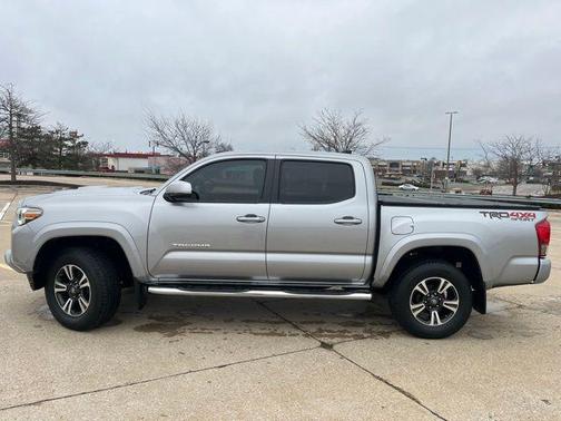 2017 Toyota Tacoma TRD Sport
