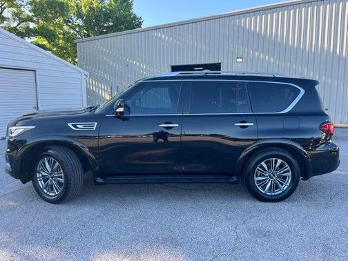Black Obsidian 2022 INFINITI QX80 Luxe