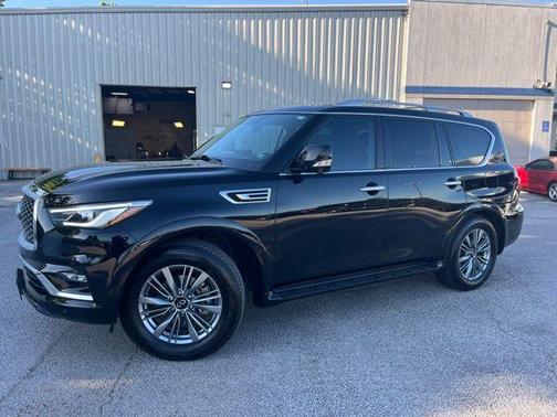 Black Obsidian 2022 INFINITI QX80 Luxe