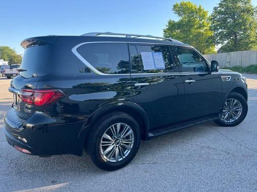 Black Obsidian 2022 INFINITI QX80 Luxe
