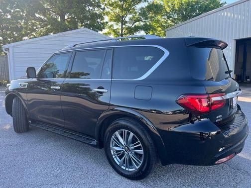 Black Obsidian 2022 INFINITI QX80 Luxe