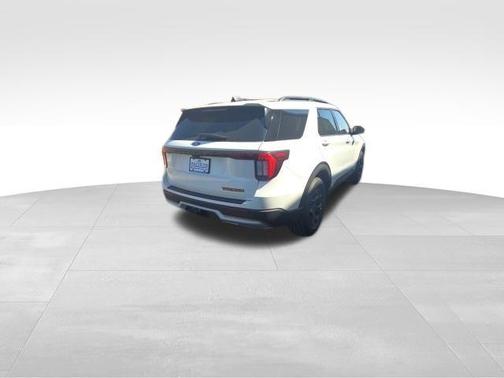 Star White 2026 Ford Explorer Tremor