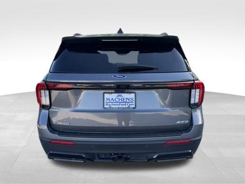 Gray Metallic 2025 Ford Explorer ST-Line