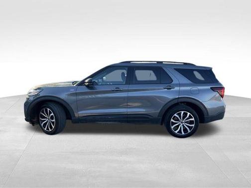 Gray Metallic 2025 Ford Explorer ST-Line