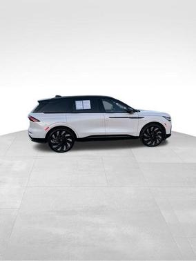 2024 Lincoln Nautilus Reserve