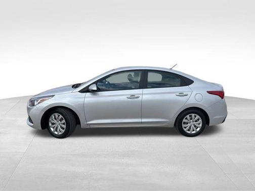 2021 Hyundai Accent SE